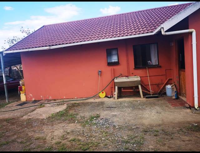 3 BEDROOM FREEHOLD SOLD IN MPOPHOMENI